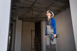 Modelo de construção chinês barateia casas em até 50%