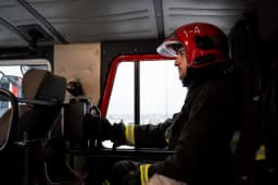 Incêndio em cobertura no centro de Criciúma é rapidamente controlado 