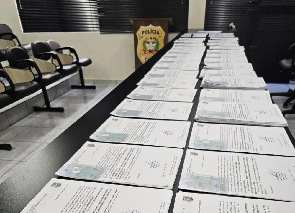 Polícia Civil descobre esquema de fraude na emissão de CNHs em Chapecó