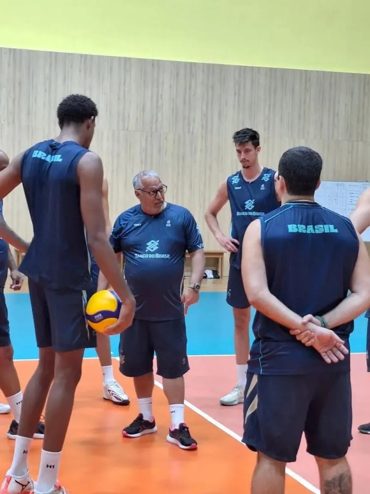 Seleção Brasileira Masculina B desembarca em Santa Catarina para série de amistosos contra o Chile